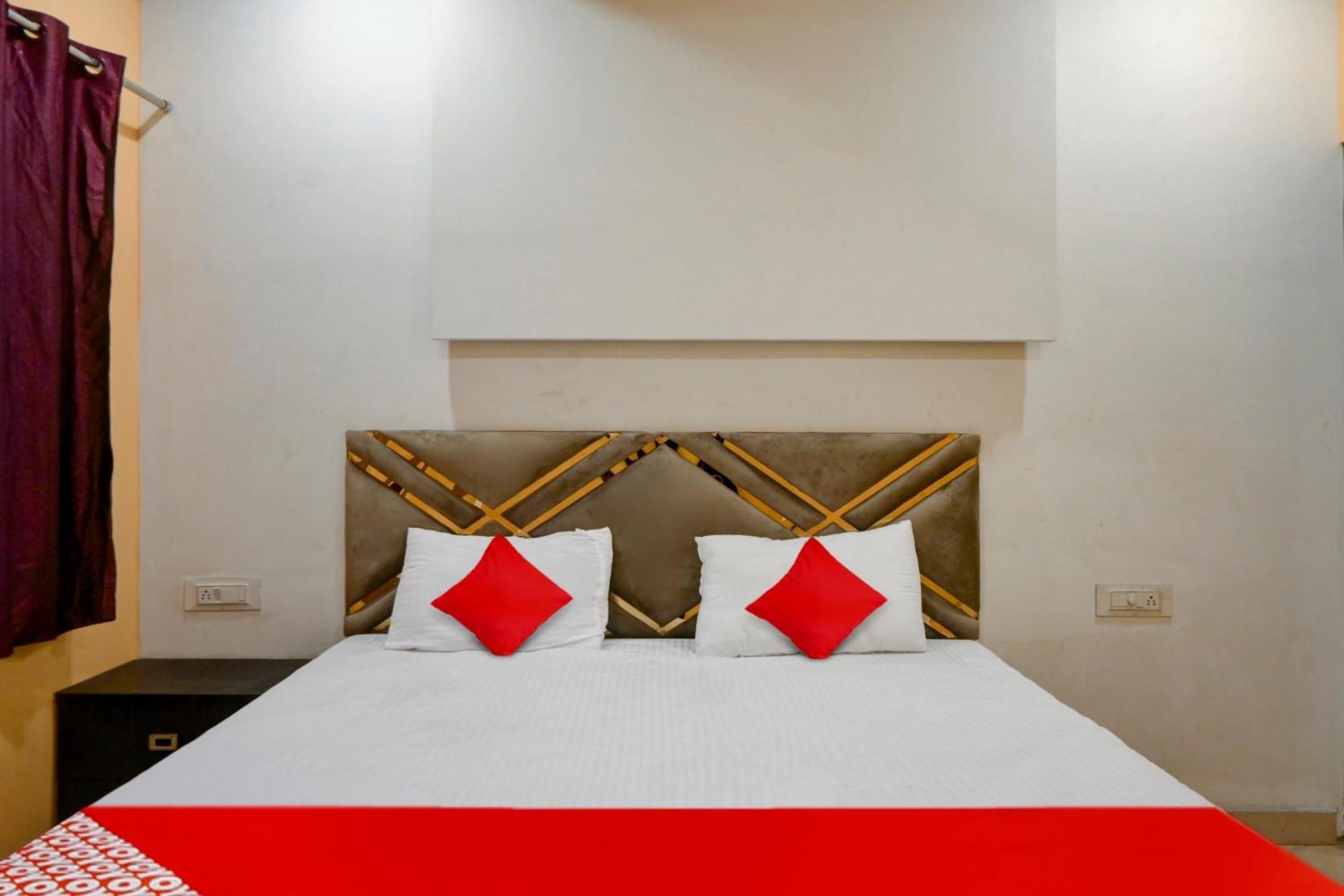 Hotel O Club Toronto Durg Экстерьер фото