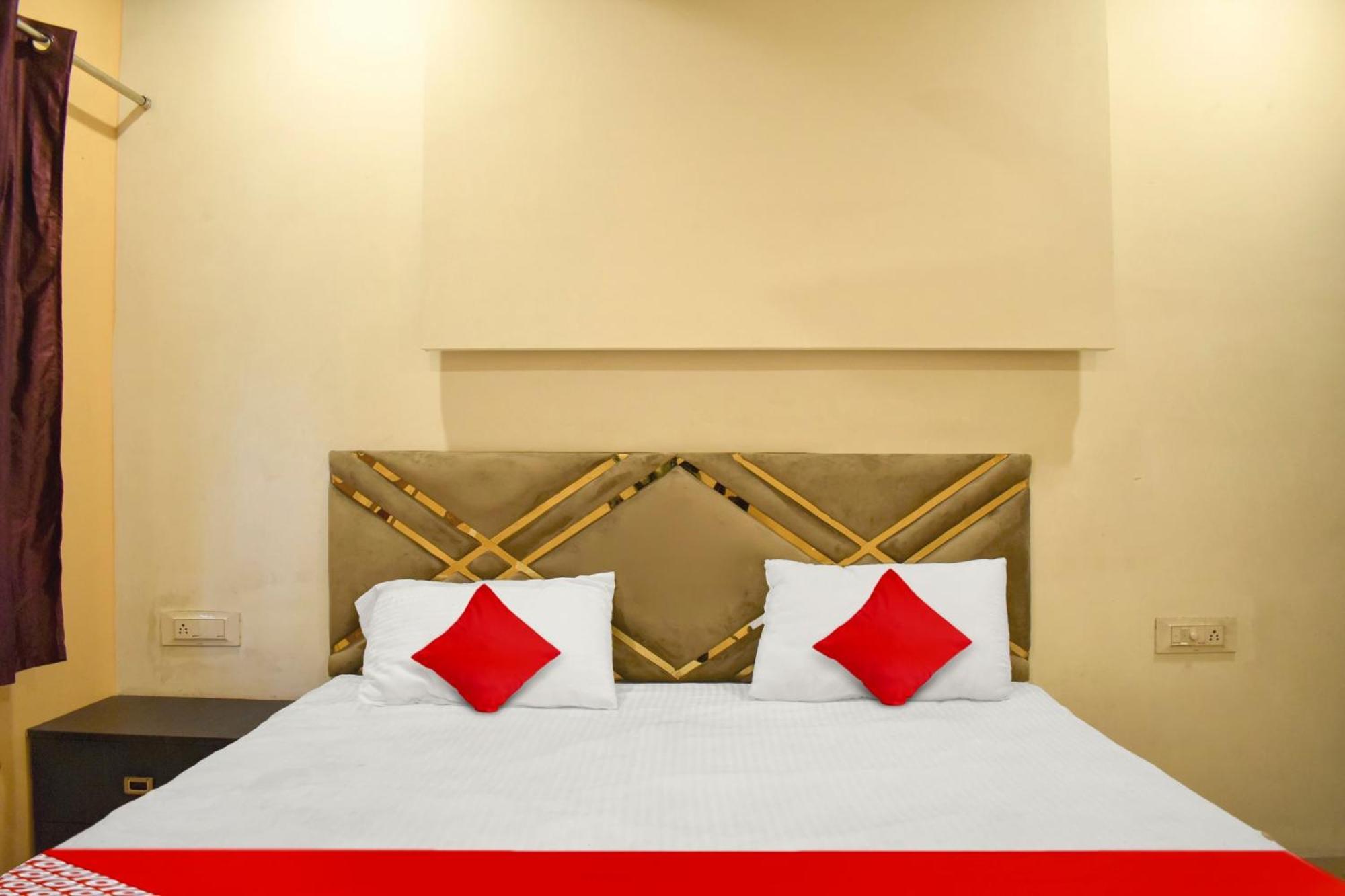 Hotel O Club Toronto Durg Экстерьер фото